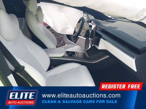 Used 2023 Tesla Model X Plaid image 9
