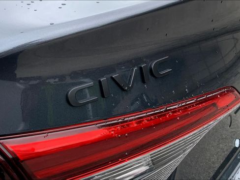 Used 2022 Honda Civic Sport image 32