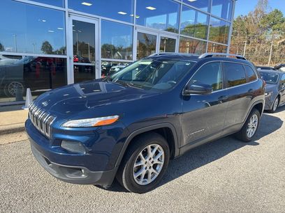 Used 2018 Jeep Cherokee Latitude Plus w/ Comfort/Convenience Group