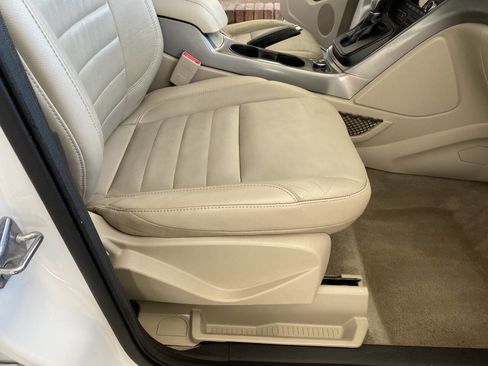 Used 2016 Ford Escape SE w/ SE Leather Comfort Package image 35