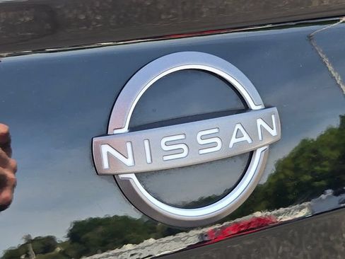 Used 2025 Nissan Altima 2.5 SV FWD image 17