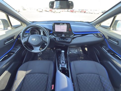 Used 2022 Toyota C-HR XLE image 15