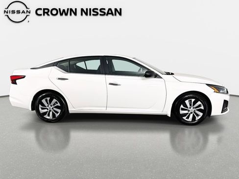 Certified 2025 Nissan Altima 2.5 S image 5