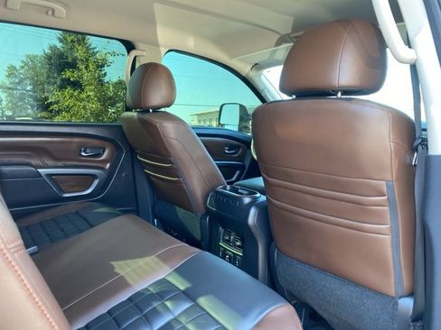 Used 2016 Nissan Titan Platinum Reserve image 23