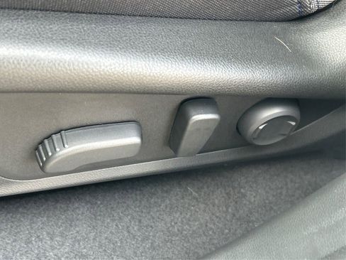 Certified 2025 Subaru Forester Premium image 39