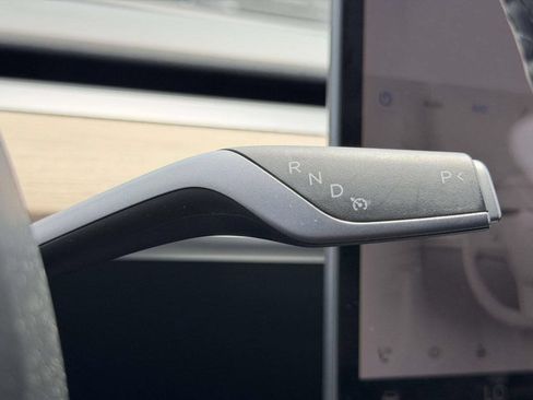 Used 2024 Tesla Model Y Long Range RWD image 6