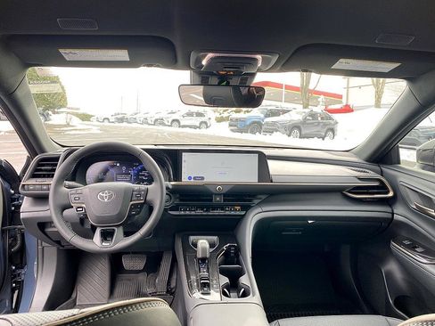 Certified 2026 Toyota Crown XLE image 19