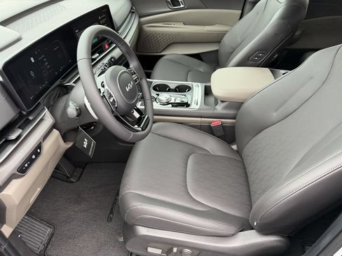 New 2026 Kia Carnival SX FWD image 24