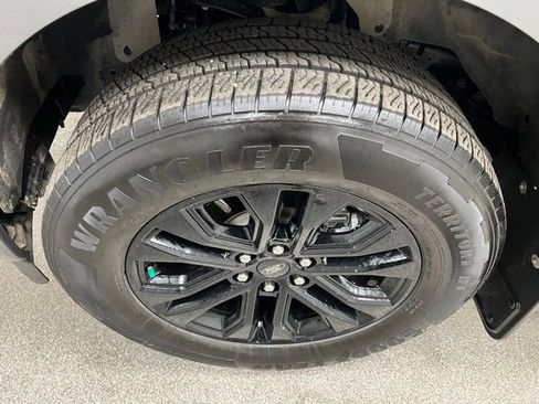 Used 2025 Ford F150 Lariat w/ Bed Utility Package image 15