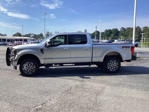 Used 2019 Ford F250 Lariat w/ FX4 Off-Road Package AWD/4WD image 1