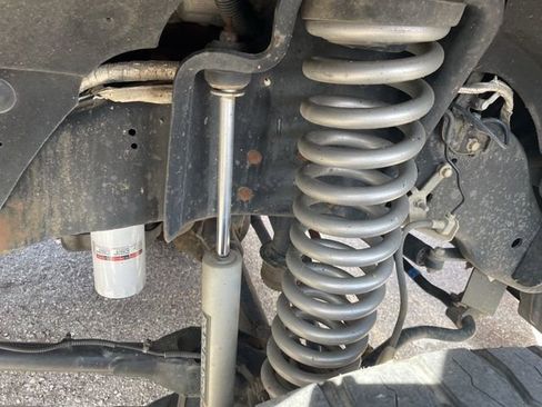 Used 2016 Ford F250 Lariat w/ Lariat Interior Package image 4