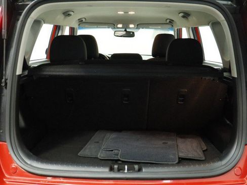 Used 2018 Kia Soul + FWD image 33