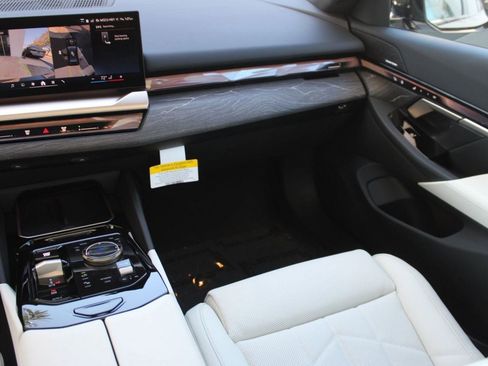 New 2026 BMW 530i w/ M Sport Package image 27