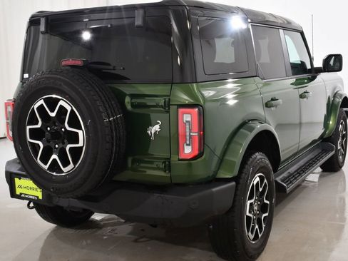 Used 2025 Ford Bronco Outer Banks image 12