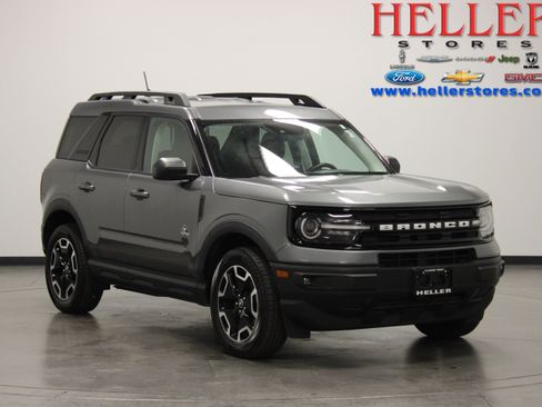 Used 2023 Ford Bronco Sport Outer Banks AWD/4WD image 1