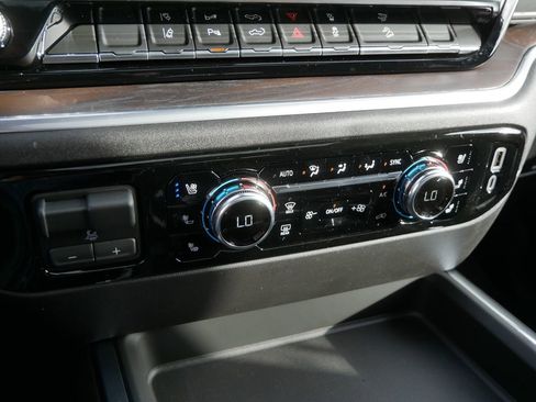 New 2026 GMC Sierra 2500 SLT w/ SLT Premium Package image 15