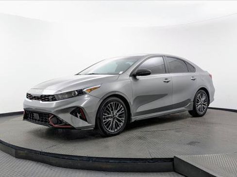 Used 2022 Kia Forte GT-Line w/ GT-Line Premium Package FWD image 2