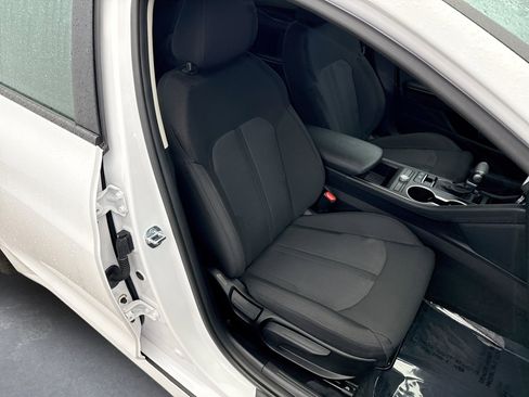 Used 2023 Kia K5 LXS image 16