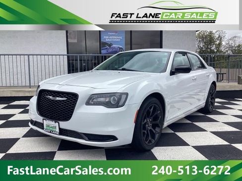 Used 2019 Chrysler 300 Touring w/ Sport Appearance Package image 1