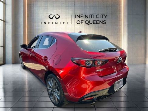 Used 2020 MAZDA MAZDA3 Hatchback w/ Preferred Package FWD image 5