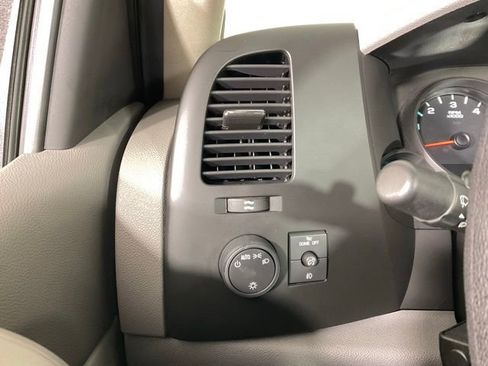 Used 2009 GMC Sierra 1500 W/T w/ SL Package image 17