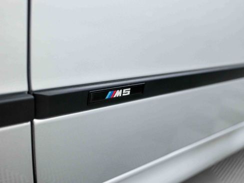 Used 2002 BMW M5 RWD image 15