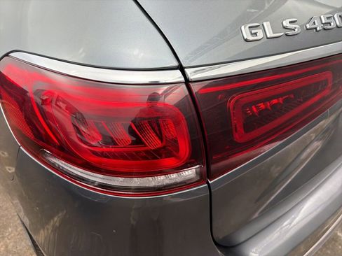 Used 2022 Mercedes-Benz GLS 450 4MATIC image 27