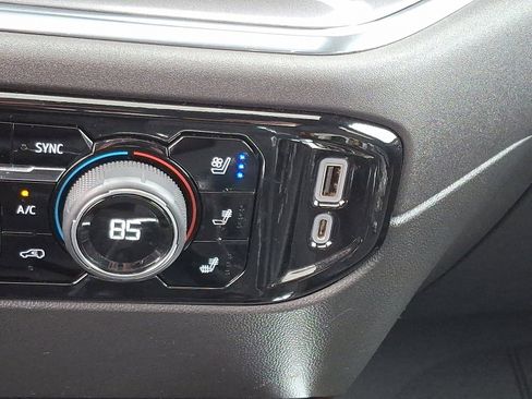 Used 2023 Chevrolet Silverado 1500 High Country image 28