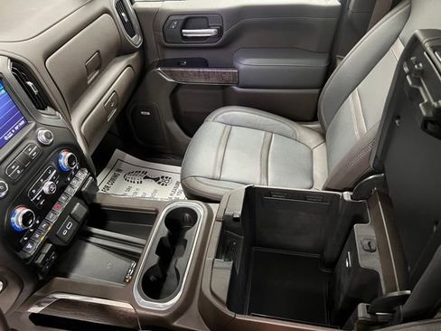 Used 2022 GMC Sierra 3500 Denali w/ Denali Ultimate Package AWD/4WD image 39