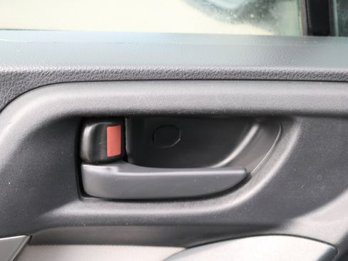 Used 2015 Subaru Forester 2.5i w/ Alloy Wheel Package image 13