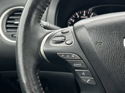 Used 2019 Nissan Pathfinder SL AWD/4WD image 43