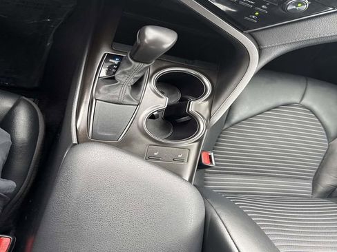 Used 2024 Toyota Camry SE FWD image 20