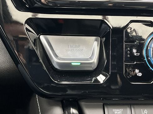 Certified 2024 GMC Sierra 2500 AT4X image 28