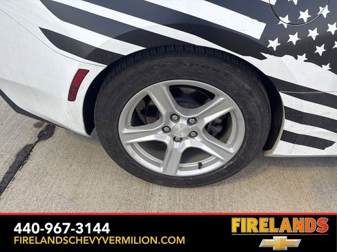 Used 2018 Chevrolet Camaro LT image 24