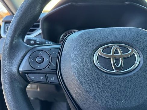 Used 2020 Toyota RAV4 XLE image 35