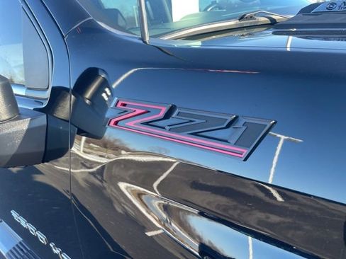 Used 2020 Chevrolet Silverado 2500 LTZ w/ LTZ Convenience Package image 11