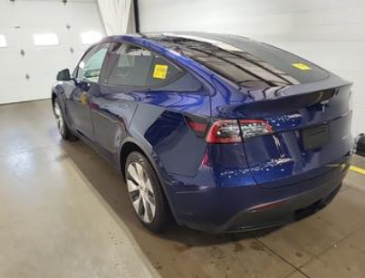 Used 2022 Tesla Model Y Long Range AWD/4WD image 2