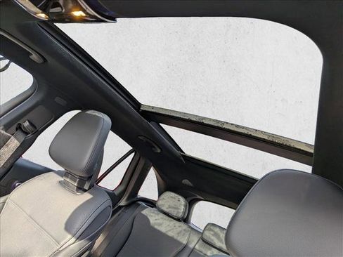 Used 2025 Mercedes-Benz GLC 300 image 15