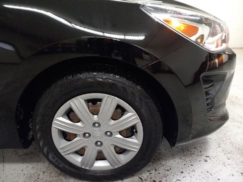 Used 2021 Kia Rio LX image 3