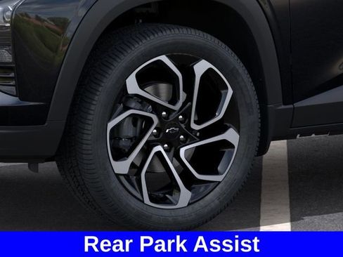 New 2026 Chevrolet Trax RS w/ Sunroof Package FWD image 10
