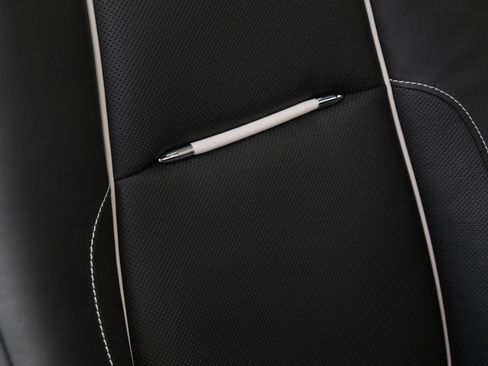 Used 2016 Rolls-Royce Wraith image 38