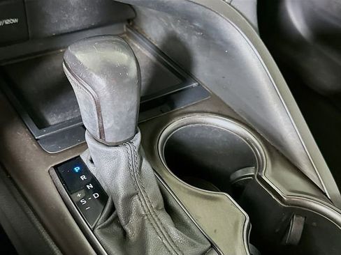 Used 2021 Toyota Camry SE FWD image 18