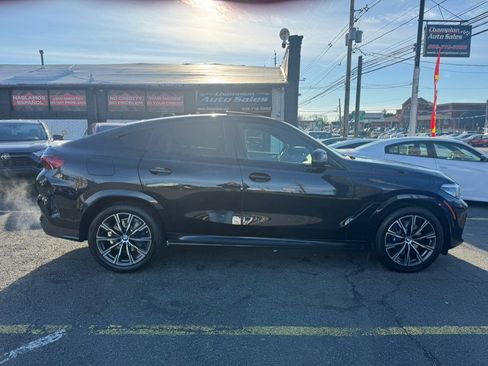 Used 2022 BMW X6 xDrive40i w/ M Sport Package image 7