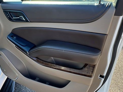 Used 2017 Chevrolet Tahoe LT w/ LT Signature Package image 17