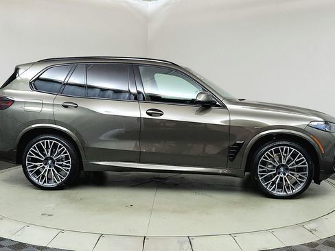 Used 2026 BMW X5 xDrive40i w/ M Sport Package AWD/4WD image 8