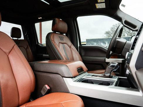 Used 2018 Ford F150 King Ranch w/ Equipment Group 601A Luxury AWD/4WD image 13