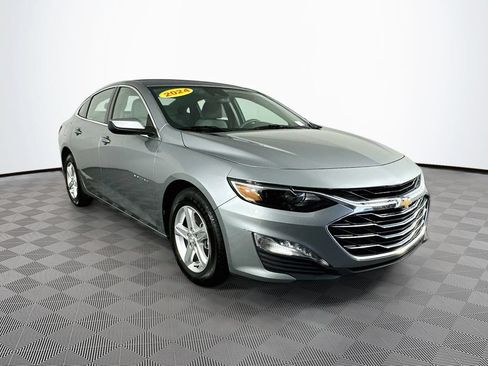 Used 2024 Chevrolet Malibu LT FWD image 2