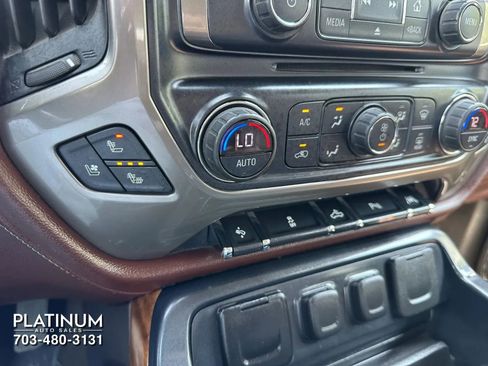 Used 2017 Chevrolet Silverado 1500 High Country AWD/4WD image 12