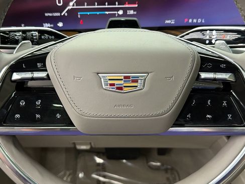 Used 2026 Cadillac Escalade Platinum Sport AWD/4WD image 28