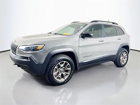 Used 2022 Jeep Cherokee Trailhawk w/ Technology Group B image 5